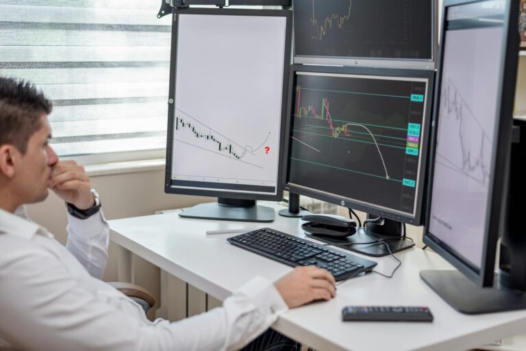 The Psychology Behind Successful Forex Trading: Mastering Your Mind for Market Gains