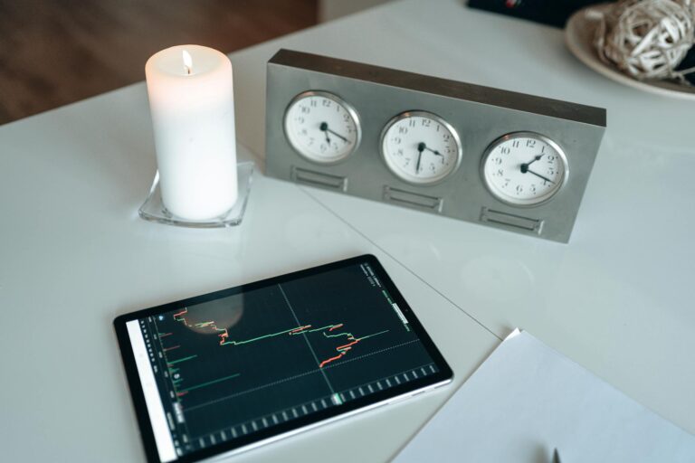 Harnessing AI to Enhance Forex Trading Precision